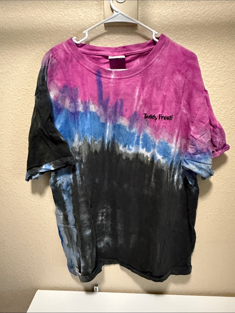 Teddy Fresh Tie-Dye Short Sleeve Tee in Pink/Blue/Black